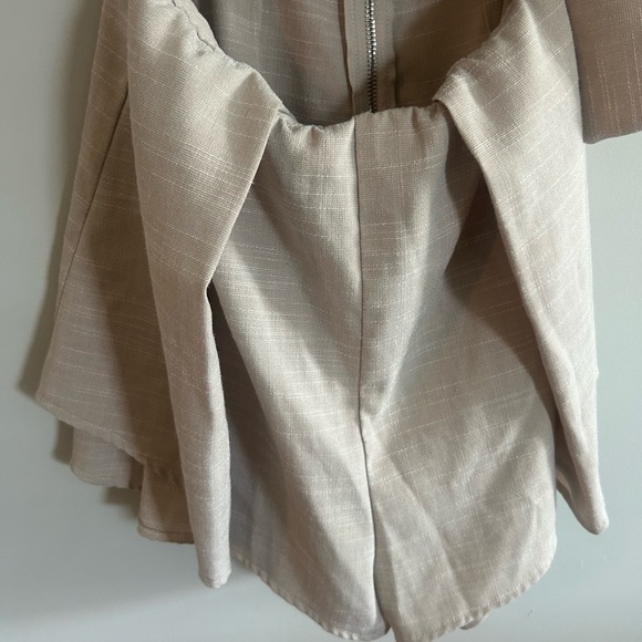 Boutique Elegant Beige front Bow-Tie zipper romper - Picture 3 of 4